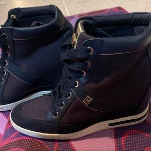 Tommy Hilfiger navy blue wedges